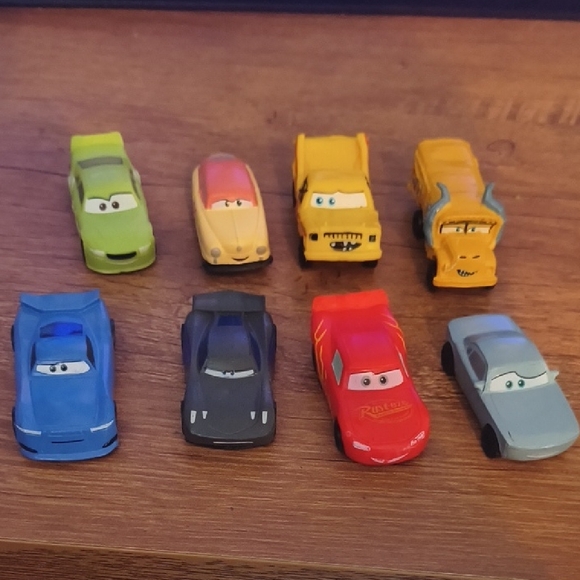 8 Disney Pixar Cars Plastic Figurines - McQueen Mater Jackson Storm & More - Picture 14 of 14